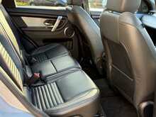 Land Rover Discovery Sport D200 MHEV R-Dynamic HSE 