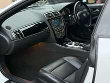 Jaguar XKR V8 