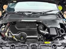 Land Rover Range Rover Evoque P200 MHEV R-Dynamic SE 