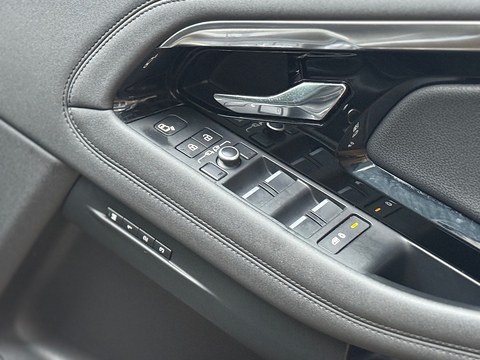 2.0 P200 MHEV R-Dynamic SE SUV 5dr Petrol Auto 4WD Euro 6 (s/s) (200 ps)