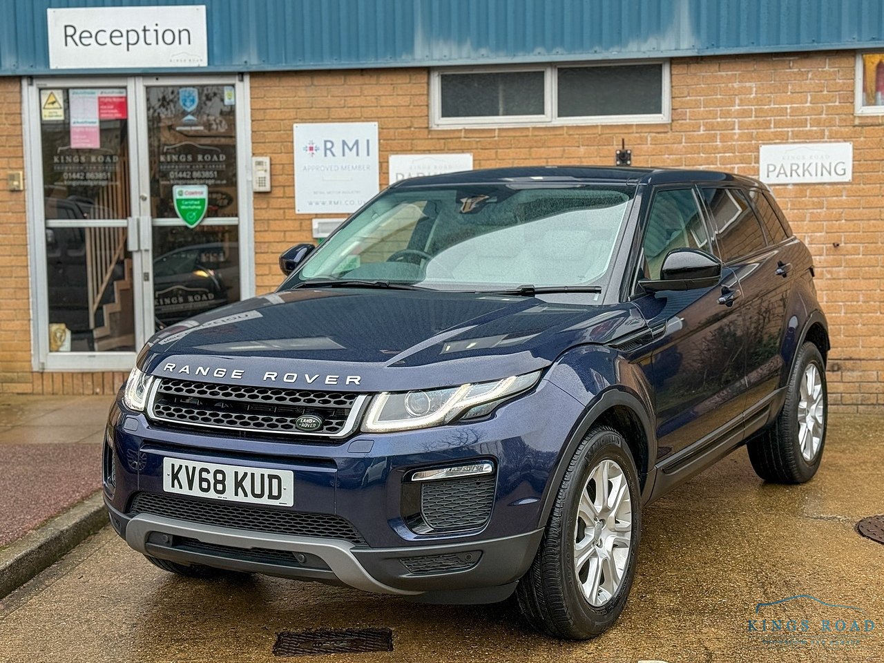 Land Rover 2.0 TD4 SE Tech SUV 5dr Diesel Auto 4WD Euro 6 (s/s) (180 ps)