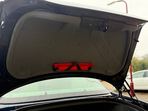 4.2 V8 Saloon 4dr Petrol Automatic (299 g/km, 400 bhp)