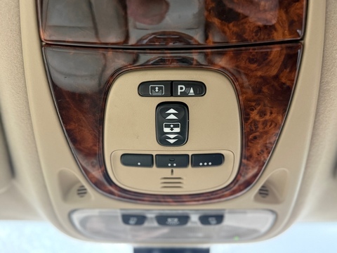 4.2 V8 Saloon 4dr Petrol Automatic (299 g/km, 400 bhp)