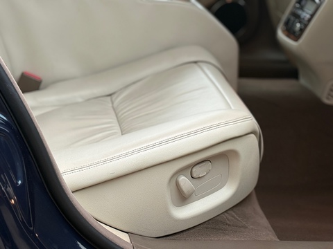 4.2 V8 Saloon 4dr Petrol Automatic (299 g/km, 400 bhp)