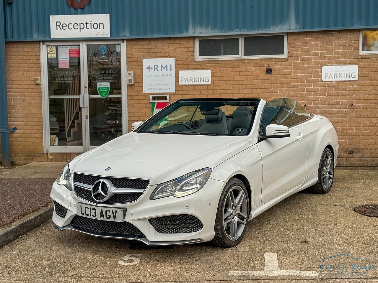 Mercedes-Benz 2.1 E220 CDI AMG Sport Cabriolet 2dr Diesel G-Tronic+ Euro 5 (s/s) (170 ps)