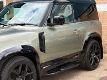 Land Rover Defender 90 D250 MHEV First Edition 