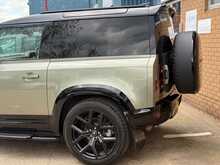 Land Rover Defender 90 D250 MHEV First Edition 