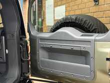 Land Rover Defender 90 D250 MHEV First Edition 