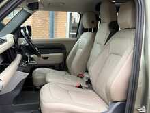 Land Rover Defender 90 D250 MHEV First Edition 