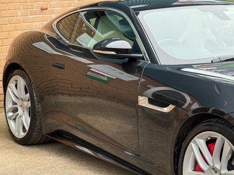 V8 R Coupe 5.0 Automatic Petrol