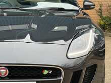 Jaguar F-Type V8 R 