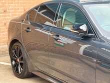 Jaguar XE P300i R-Dynamic HSE 
