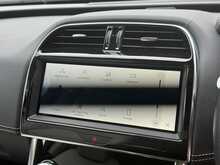 Jaguar XE P300i R-Dynamic HSE 