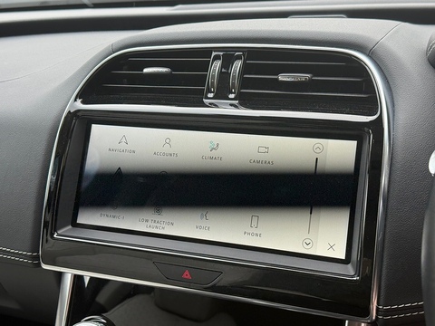 2.0 P300i R-Dynamic HSE Saloon 4dr Petrol Auto AWD Euro 6 (s/s) (300 ps)