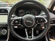 Jaguar XE P300i R-Dynamic HSE 