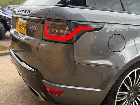 3.0 SD V6 Autobiography Dynamic SUV 5dr Diesel Auto 4WD Euro 6 (s/s) (306 ps)