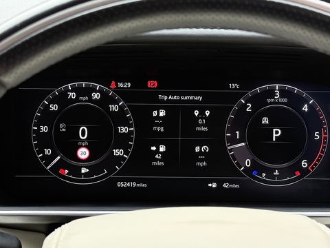 3.0 SD V6 Autobiography Dynamic SUV 5dr Diesel Auto 4WD Euro 6 (s/s) (306 ps)