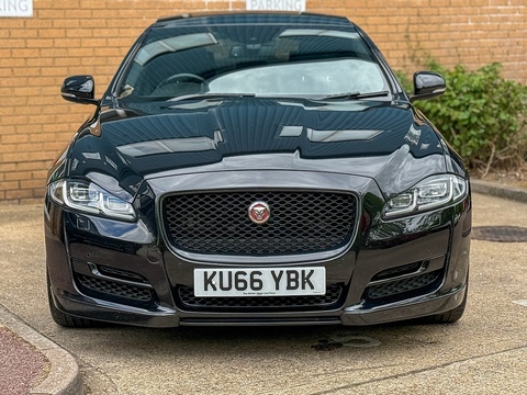 d V6 R-Sport Saloon 3.0 Automatic Diesel