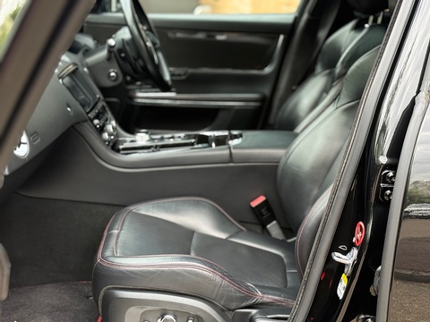 d V6 R-Sport Saloon 3.0 Automatic Diesel