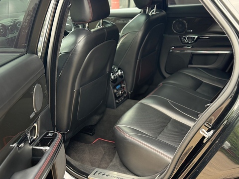d V6 R-Sport Saloon 3.0 Automatic Diesel