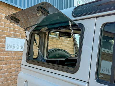 2.2 TDCi XS Station Wagon Double Cab 5dr Diesel Manual 4WD MWB Euro 5 (122 ps)