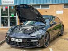Porsche Panamera T V8 GTS 