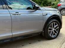 Land Rover Discovery Sport D200 MHEV Dynamic SE 