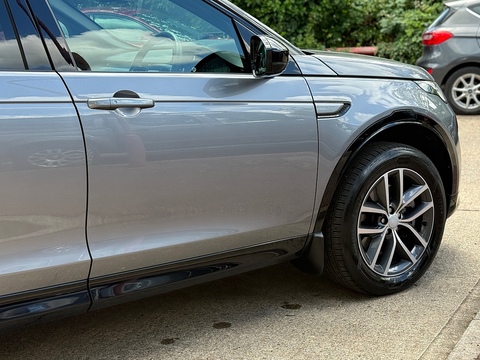 2.0 D200 MHEV Dynamic SE SUV 5dr Diesel Auto 4WD Euro 6 (s/s) (204 ps)