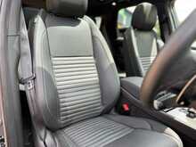 Land Rover Discovery Sport D200 MHEV Dynamic SE 