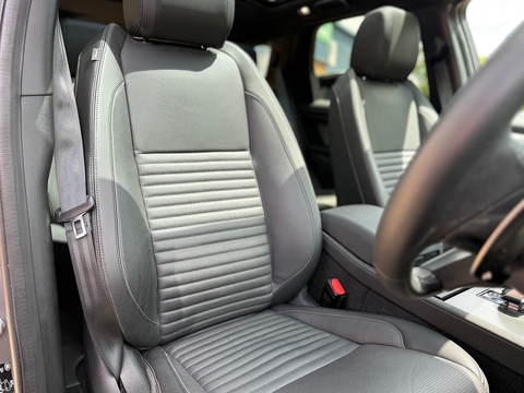 2.0 D200 MHEV Dynamic SE SUV 5dr Diesel Auto 4WD Euro 6 (s/s) (204 ps)