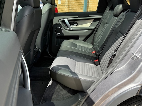 2.0 D200 MHEV Dynamic SE SUV 5dr Diesel Auto 4WD Euro 6 (s/s) (204 ps)