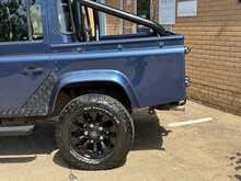 Land Rover Defender 110 2.4tdci DoubleCab Pickup 