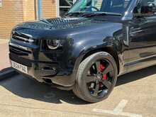 Land Rover Defender 110 D300 MHEV X-Dynamic HSE 