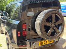 Land Rover Defender 110 D300 MHEV X-Dynamic HSE 