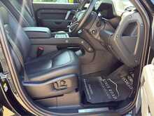 Land Rover Defender 110 D300 MHEV X-Dynamic HSE 