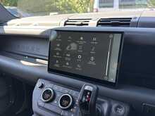 Land Rover Defender 110 D300 MHEV X-Dynamic HSE 