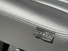 Land Rover Defender 110 D300 MHEV X-Dynamic HSE 