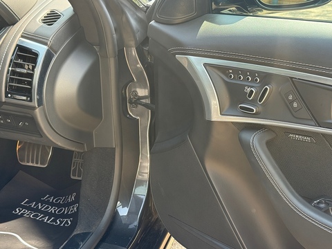 5.0 V8 R-Dynamic Coupe 2dr Petrol Auto AWD Euro 6 (s/s) (450 ps)