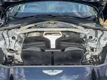 Aston Martin DBX V8 