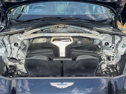 4.0 V8 SUV 5dr Petrol Auto 4WD Euro 6 (s/s) (550 ps)