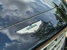 Aston Martin DBX V8 