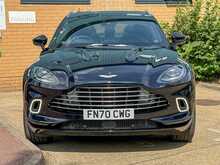 Aston Martin DBX V8 