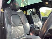 Aston Martin DBX V8 
