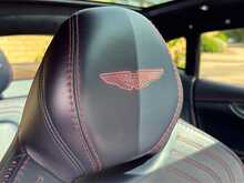 Aston Martin DBX V8 