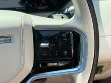 Land Rover Range Rover Velar D200 MHEV R-Dynamic HSE 