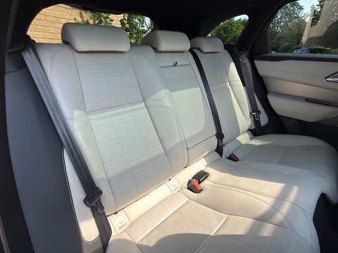 2.0 D200 MHEV R-Dynamic HSE SUV 5dr Diesel Auto 4WD Euro 6 (s/s) (204 ps)