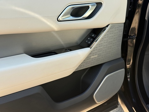 2.0 D200 MHEV R-Dynamic HSE SUV 5dr Diesel Auto 4WD Euro 6 (s/s) (204 ps)