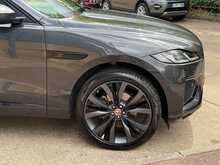 Jaguar F-PACE D200 MHEV R-Dynamic HSE 