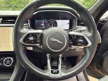 Jaguar F-PACE D200 MHEV R-Dynamic HSE 