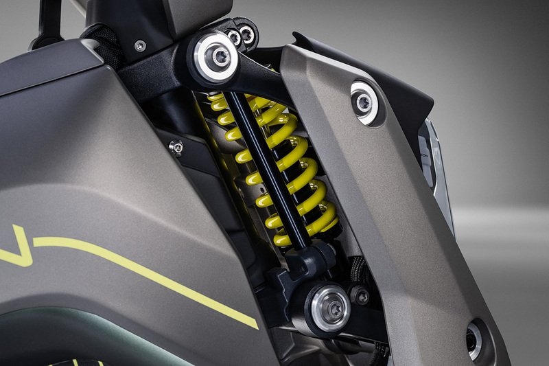 NAXEON PRO MOTORBIKE AUTO ELECTRIC